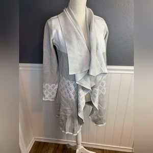 ••SOLD•• Thick grey/white pattern sweater